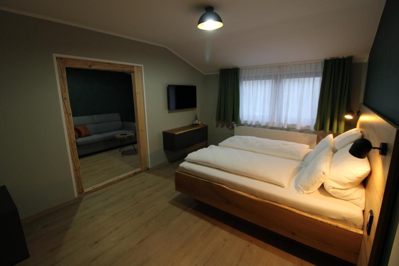 Der Hirsch Hotel モンシャウ エクステリア 写真