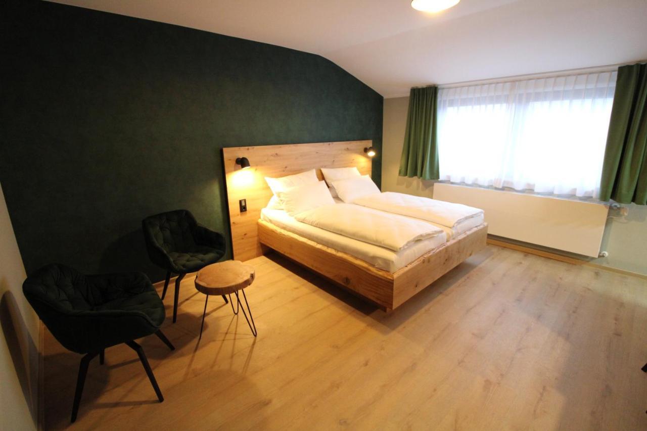 Der Hirsch Hotel モンシャウ エクステリア 写真